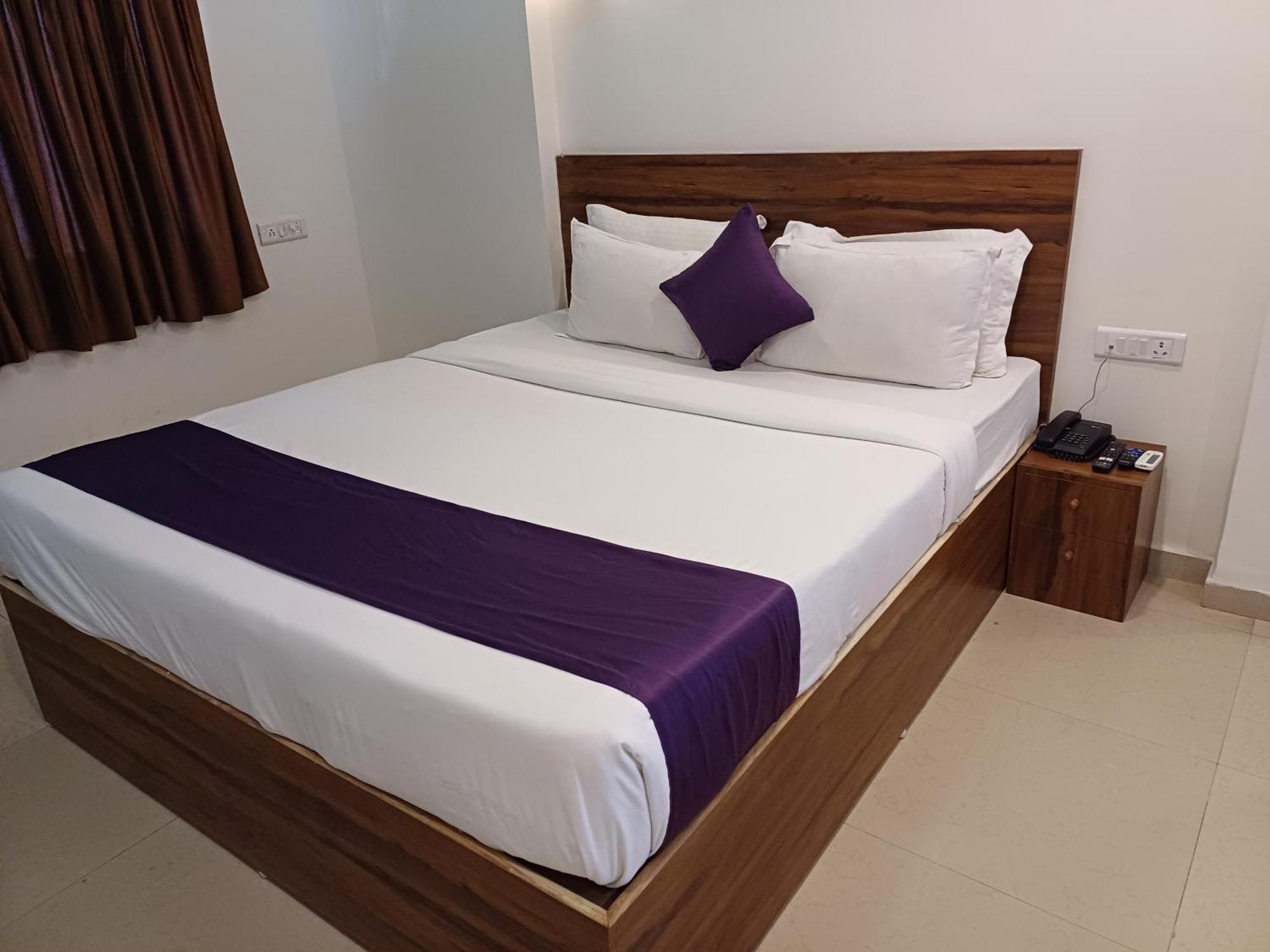 Vits Daman Devka Beach Extérieur photo