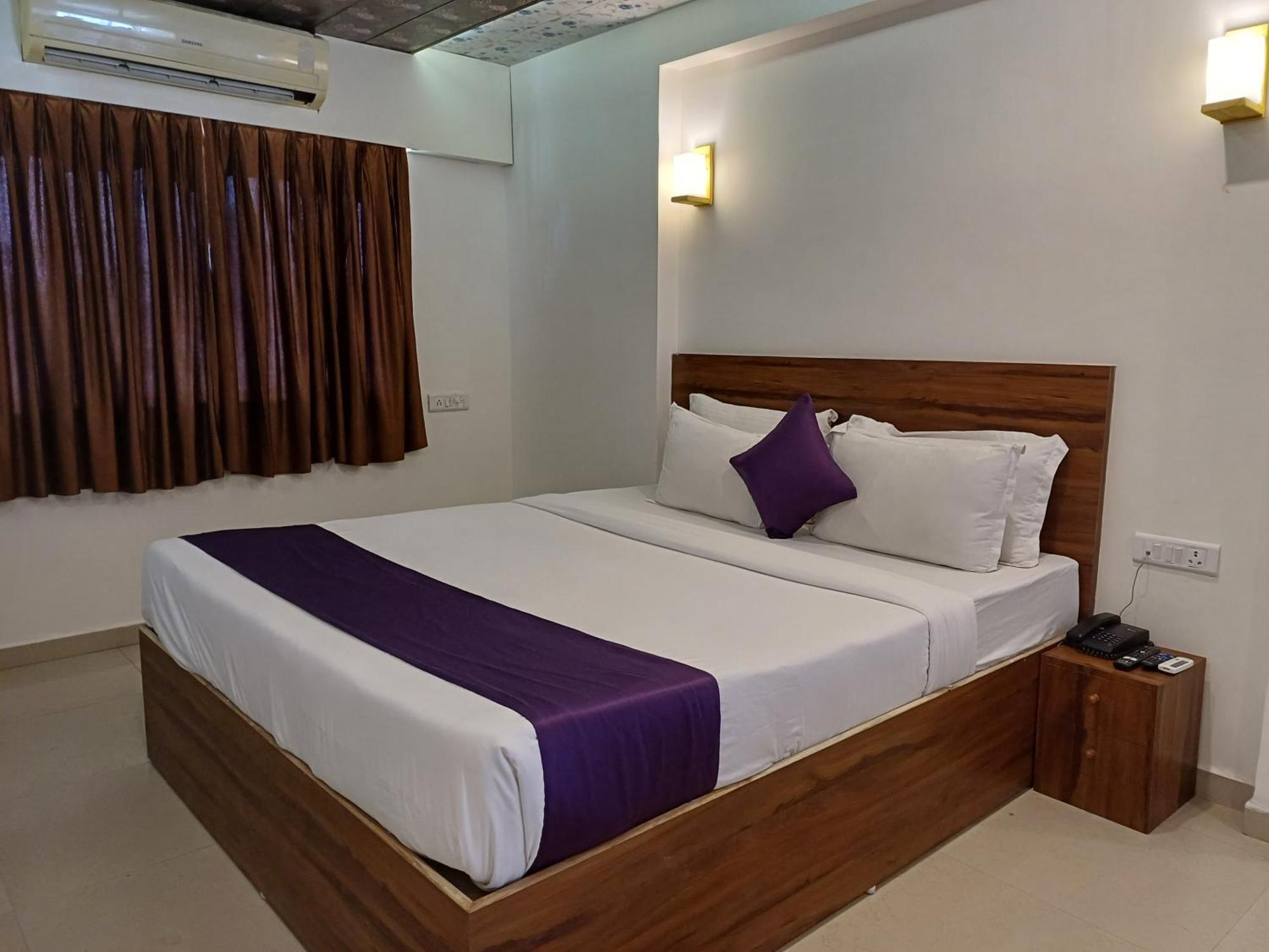 Vits Daman Devka Beach Extérieur photo
